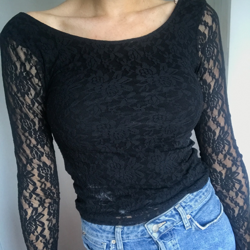 Black lace sleeve scoop neck top
